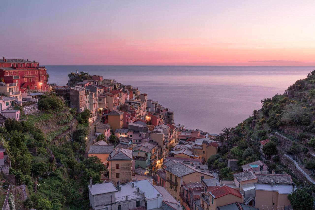 L' Attico Giallo Oro Di Giulia Manarola Bagian luar foto